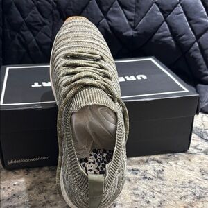J/SLIDES Women's Olive Knit Sneakers